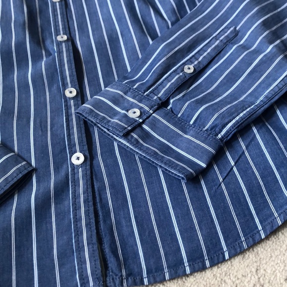 Hollister oxford shirt! - Picture 4 of 5